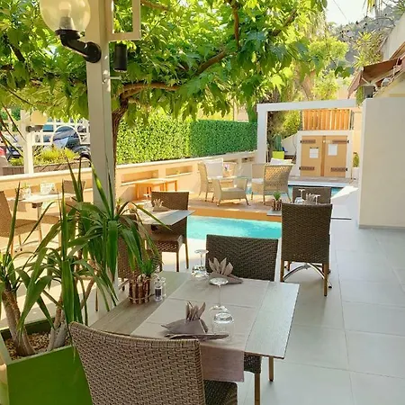 Beau Soleil Hotell 3*